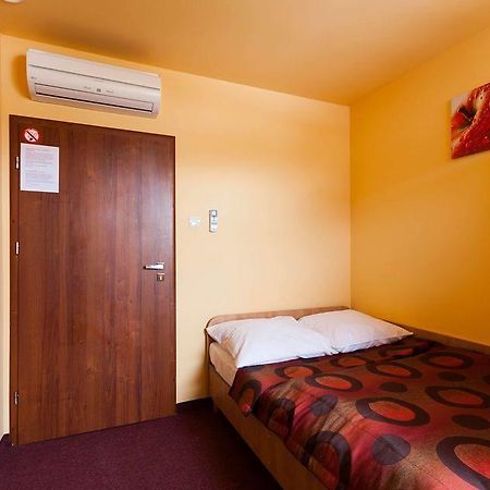 Hotel Paola Kutno Exteriér fotografie
