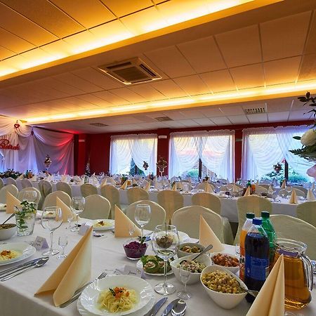 Hotel Paola Kutno Exteriér fotografie
