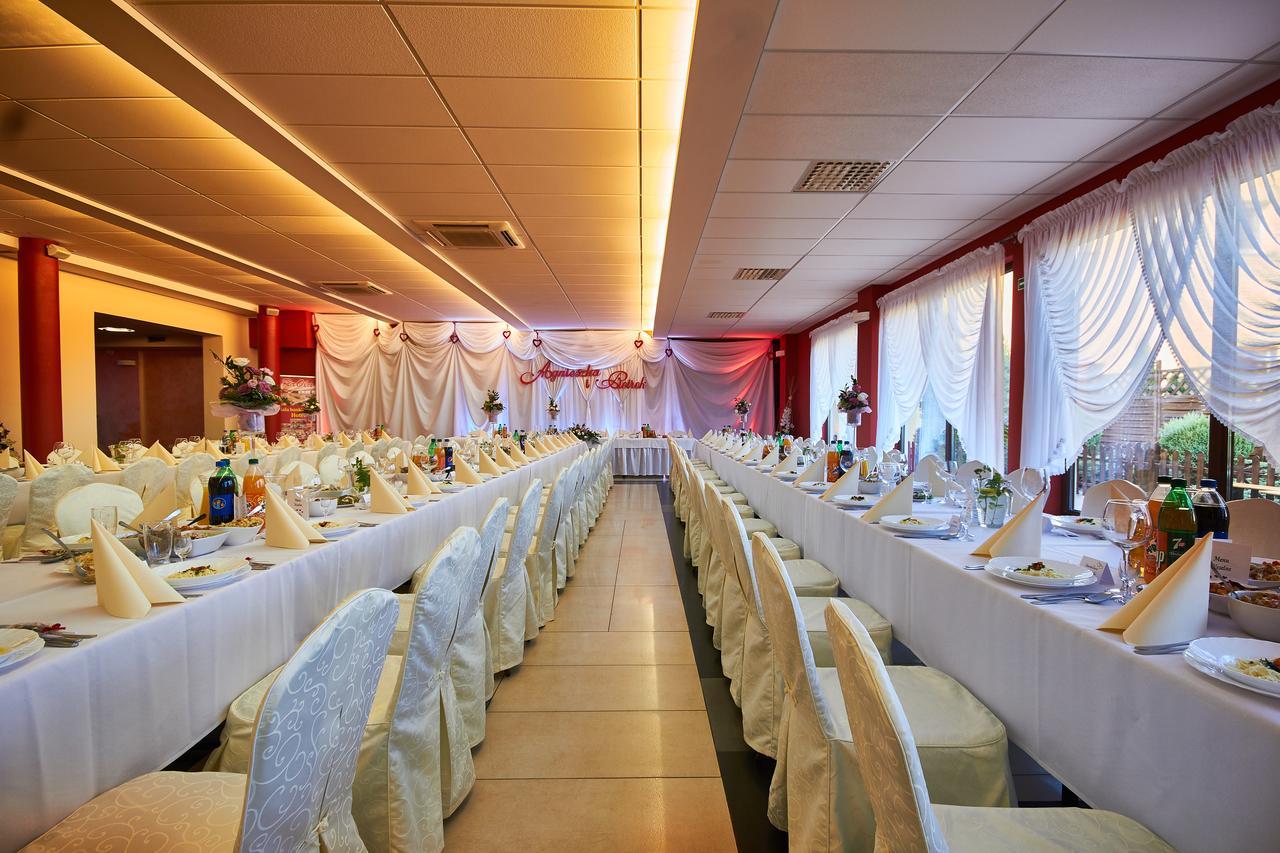 Hotel Paola Kutno Exteriér fotografie